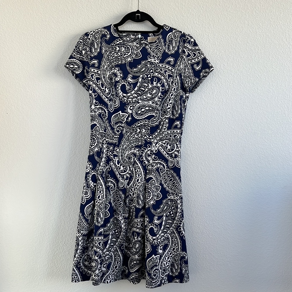 Preowned excellent condition Michael Kors blue paisley print dress size 6